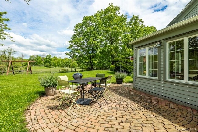 Building Photo - 1282 Hollow Rd