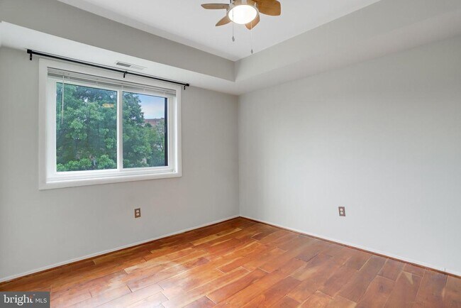 Building Photo - 3240 S 28th St
