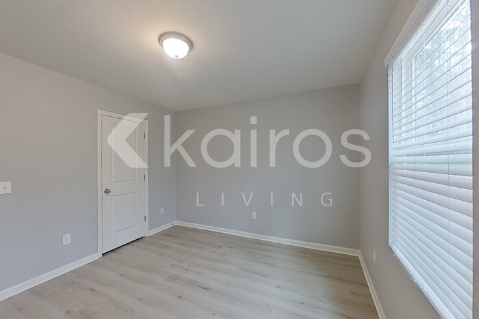 Building Photo - 2595 Provence Dr SE