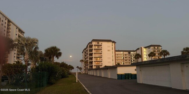 Building Photo - 650 N Atlantic Ave