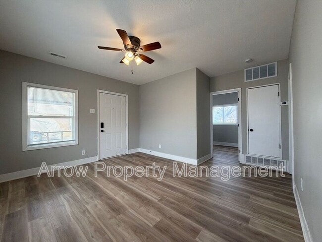 Building Photo - 4825 Fremont St