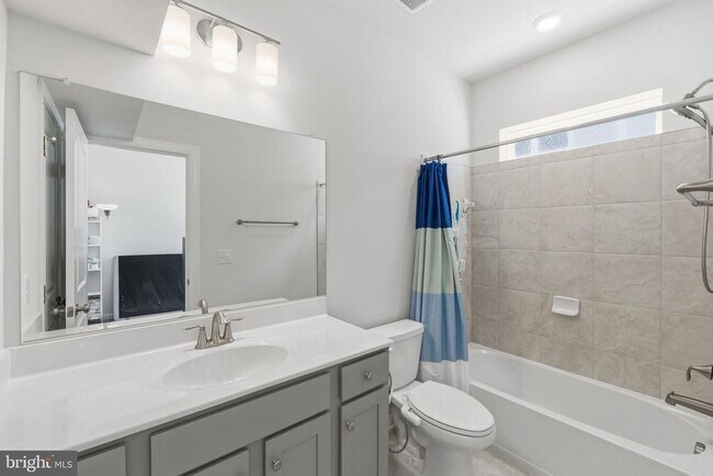 Building Photo - 16122 Columbus Ave