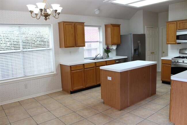 Building Photo - 18022 Still Springs Ct