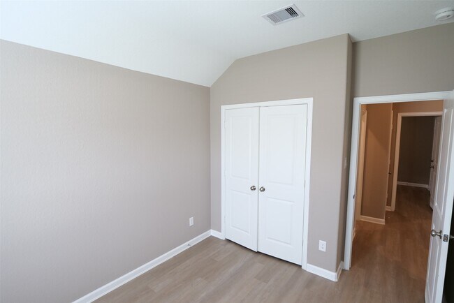 Building Photo - 7211 Songlark Lndg Ct