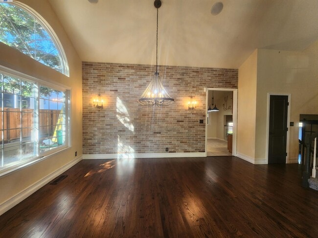 Building Photo - 1127 Mataro Ct
