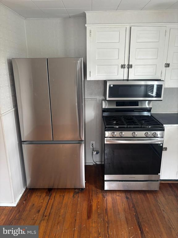 Building Photo - 74 S Main St