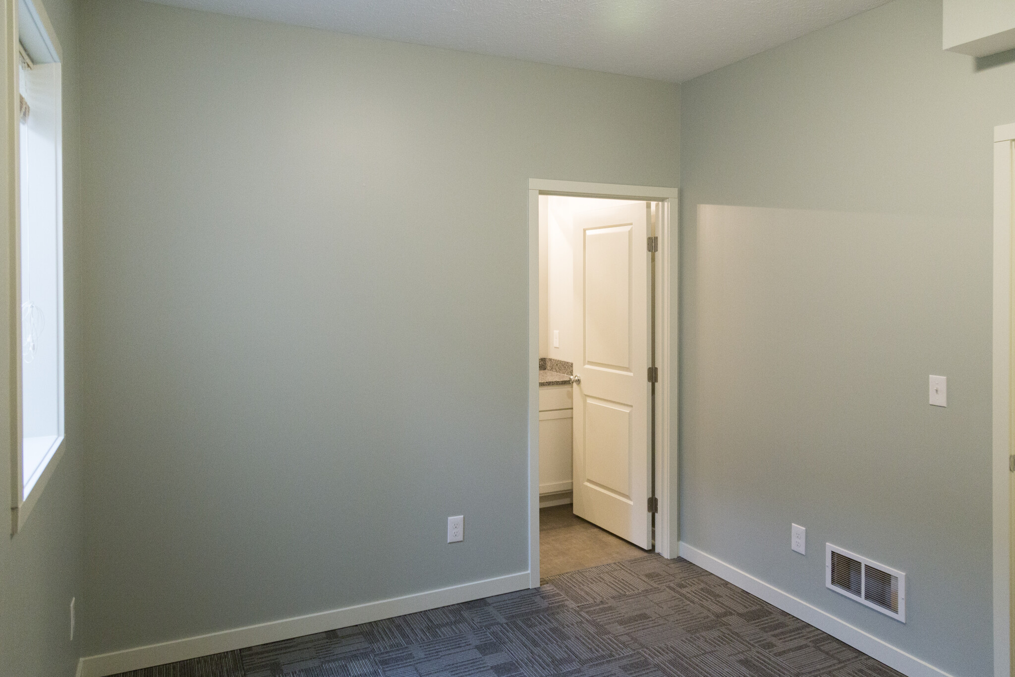 Bedroom 4 - 341 Robey Pl SE