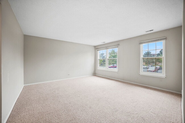 Building Photo - 216 Stoneybrook Ln