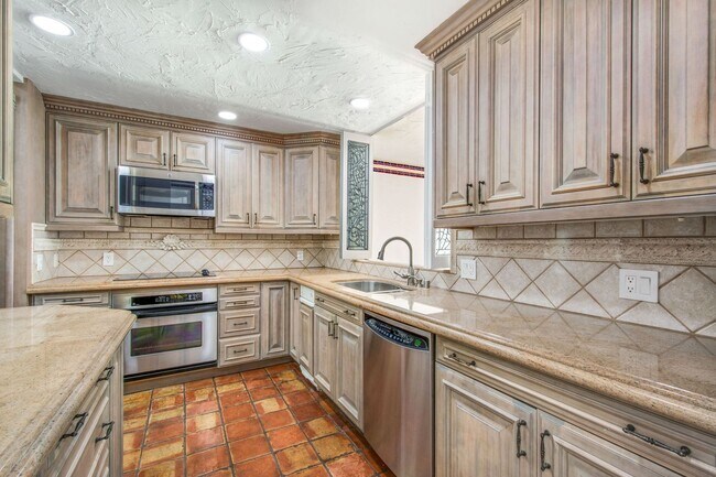 Building Photo - Stunning Ocean Front Oasis! 3 bedroom 2 bath condo with private steps to beach!