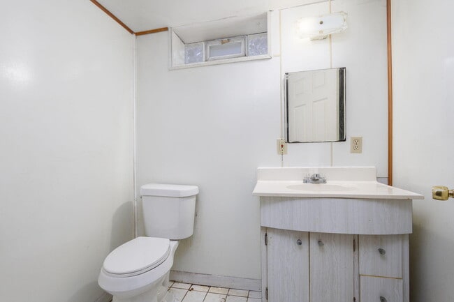 Building Photo - 6506 Memorial Ave