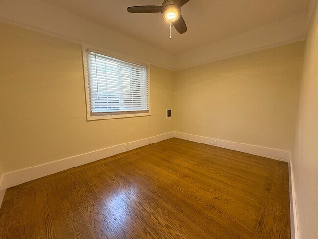 Building Photo - Cozy Cottage in Palo Alto
