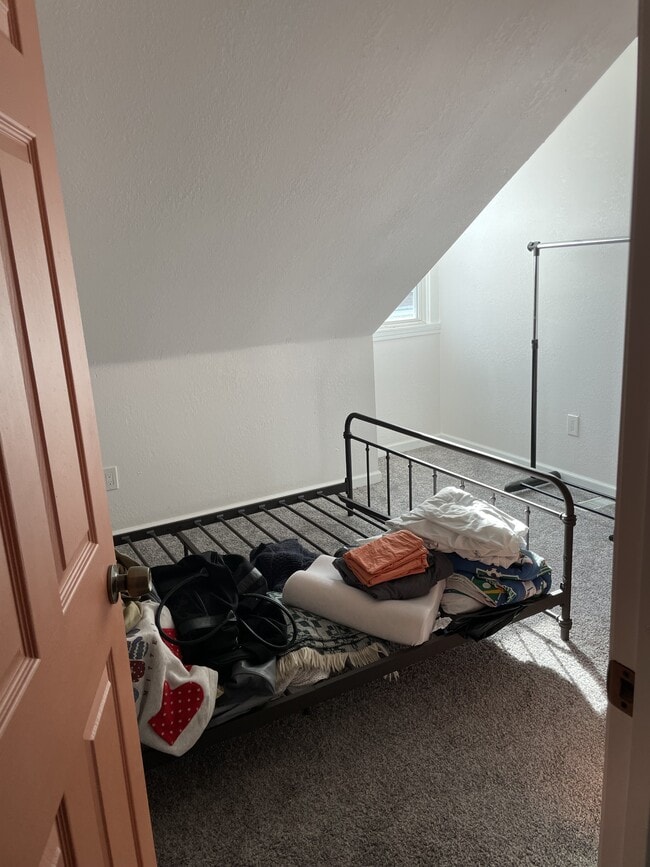 Building Photo - 23 Hays St