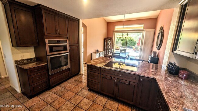 Building Photo - 38162 S Desert Bluff Dr