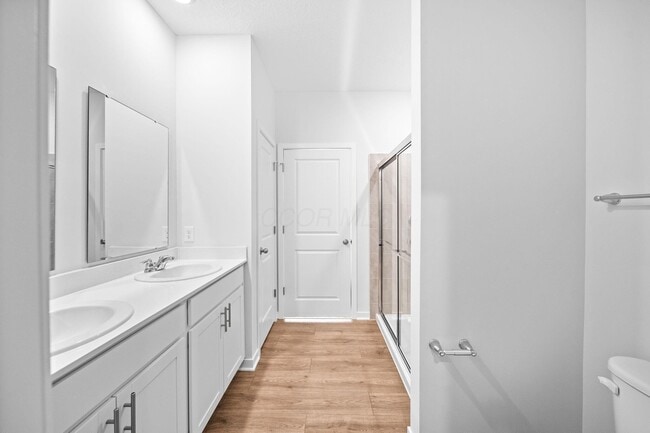 Building Photo - 511 Darliene Dr