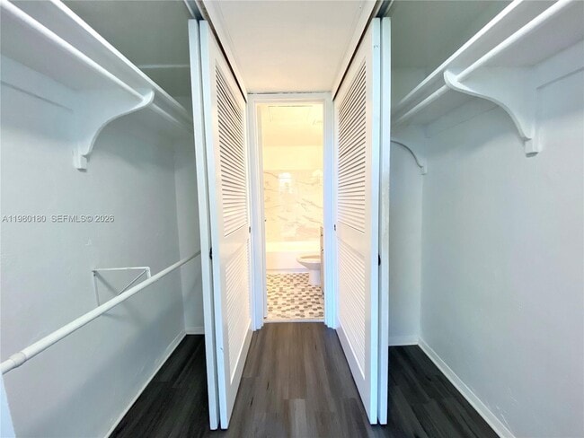 Building Photo - 1500 Bay Rd