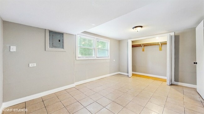 Building Photo - 309 W 109th St