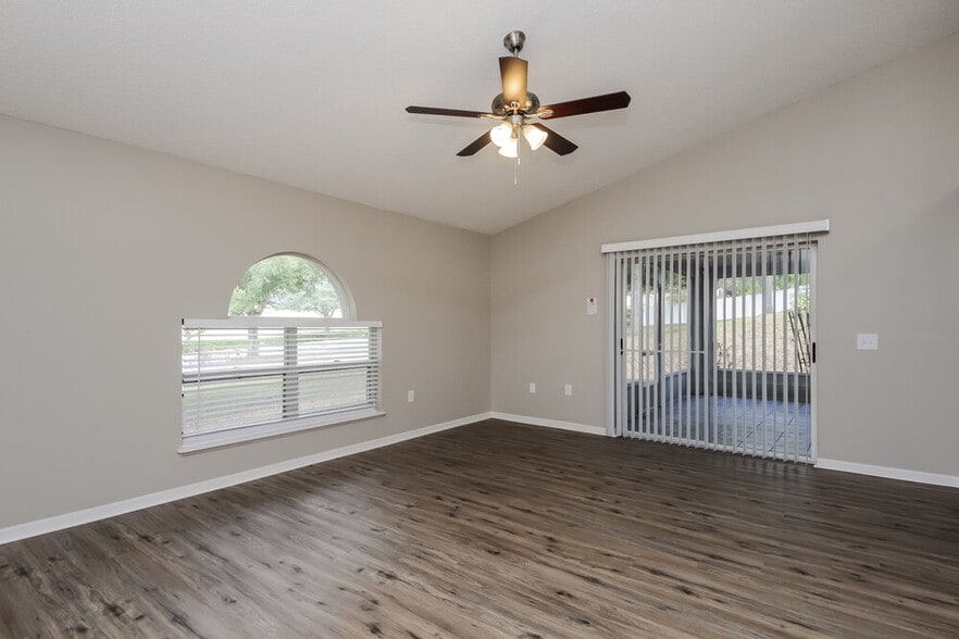 Building Photo - 1416 Muir Cir
