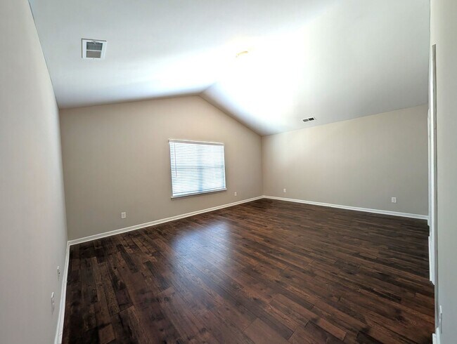 Building Photo - Charming home located in the Apple Creek Community in Dallas NC!