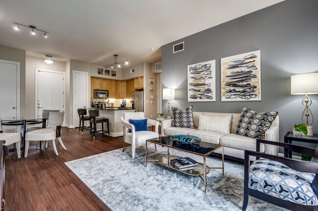 Building Photo - 2 Bedroom in Houston, TX 77024