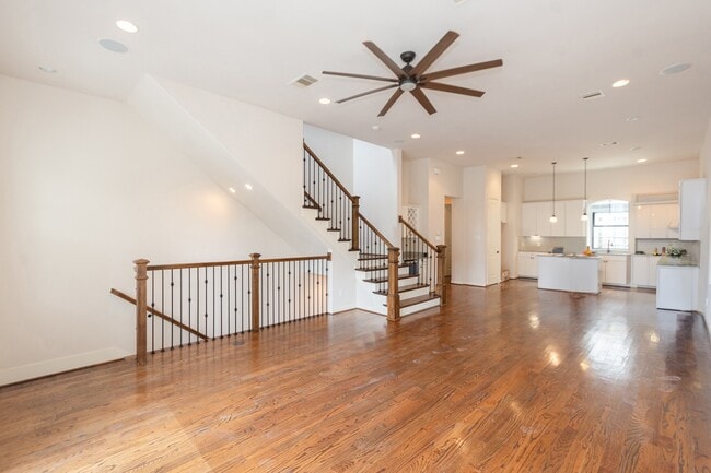 Building Photo - 1404 W 26th St
