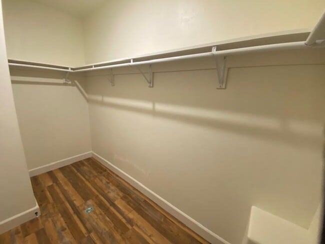 Building Photo - Beautifully Designed 3 Bed Home