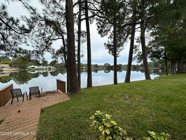 Building Photo - 11306 Lake Mandarin Cir E