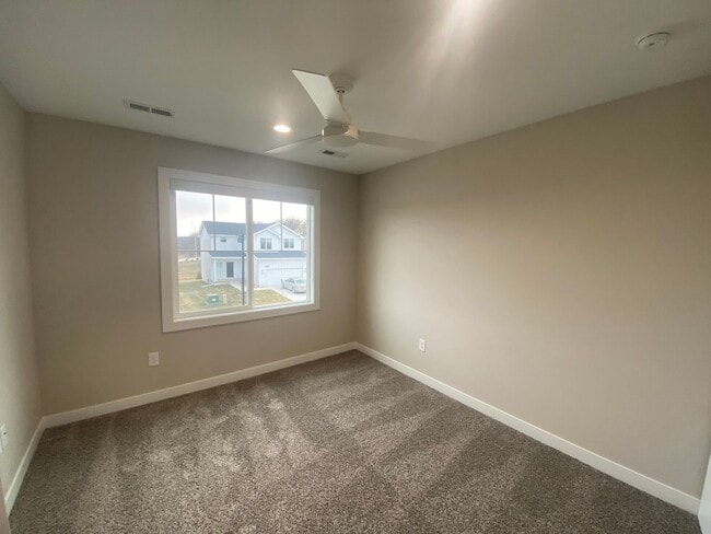Building Photo - Newly Built Home for Rent in West Des Moines!
