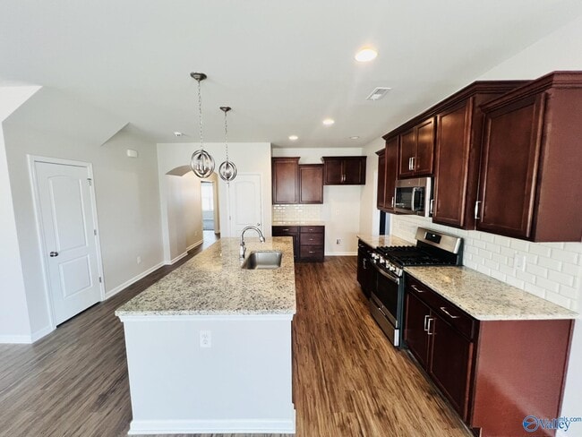 Building Photo - 292 Holt St