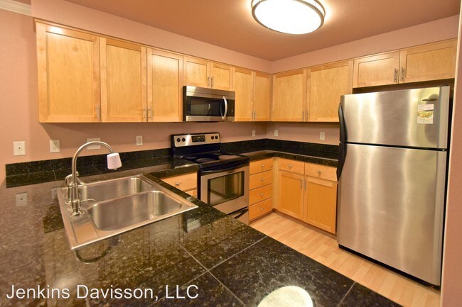 Building Photo - 2 br, 2.5 bath House - 3956 Carman Drive