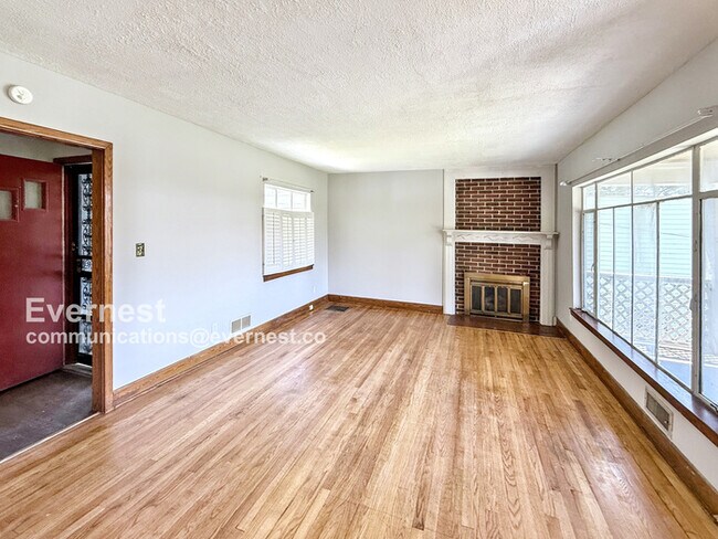 Building Photo - 1316 43rd St N