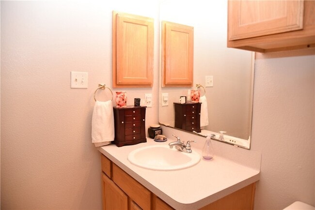 Building Photo - 3815 Oldenburg Ln