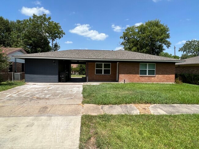 Primary Photo - 6015 Heffernan St