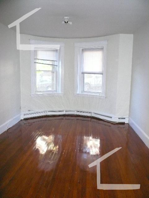 Primary Photo - 191 Winthrop Rd
