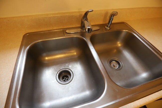 Building Photo - 257 Canby St