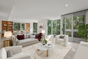 Building Photo - 975 Memorial Dr