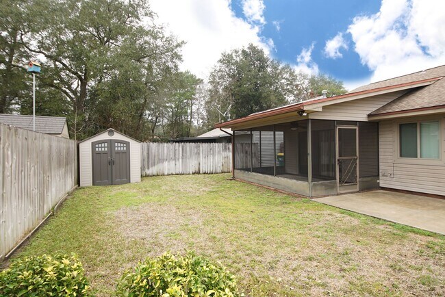 Building Photo - Great 3 Bedroom 2 bath home in Central Nic...