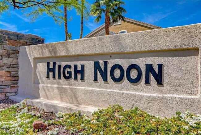 Building Photo - Gorgeous 3BR 2.5BA Townhome w/ Pool Access + Park + Private Backyard & Patio in Las Vegas