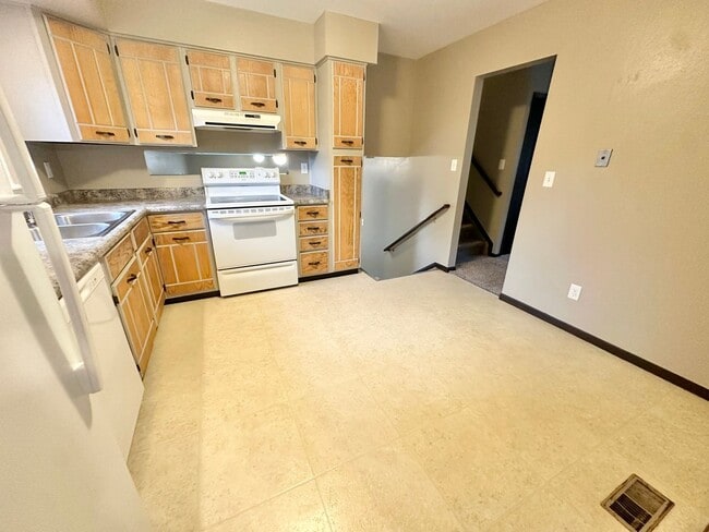 Building Photo - 1907 Leicester Way