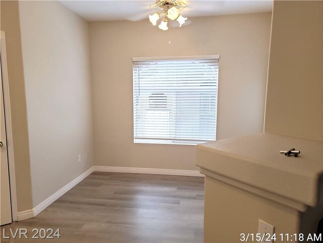 Building Photo - 2ND FLOOR 1 BED, 1 BATH UNIT ON THE SOUTH ...