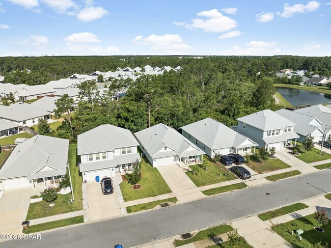 Building Photo - 517 Cove Villa St