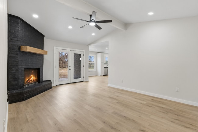 Building Photo - 1832 Dogwood Trail