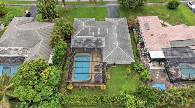 Building Photo - 821 Ramblewood Dr