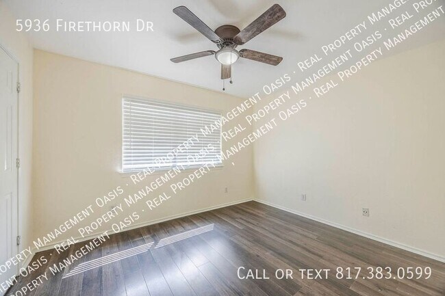 Building Photo - 5936 Firethorn Dr