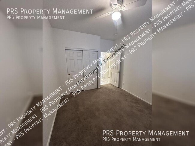 Building Photo - 2778 E Devon Ct