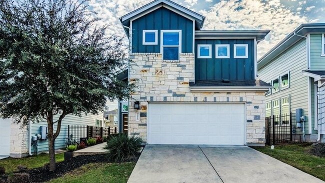 Building Photo - 2215 Capulet St