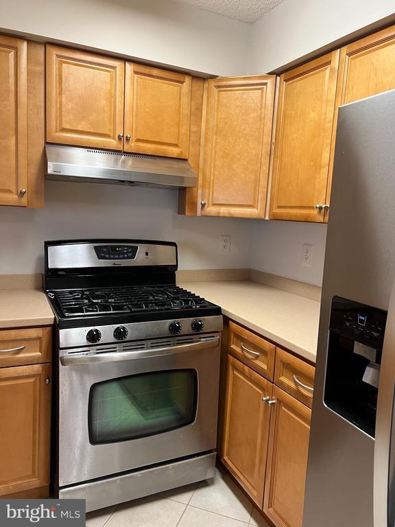 Building Photo - 6015 Netherton St