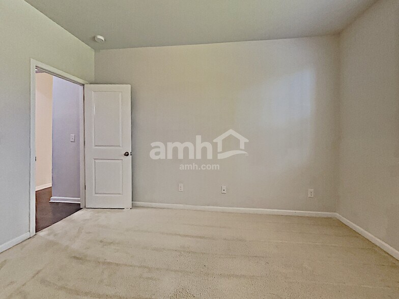 Building Photo - 3996 Woodoats Cir