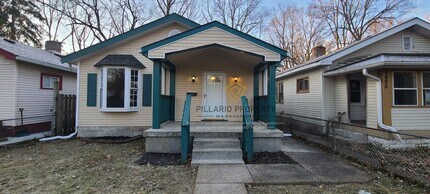 Building Photo - 1421 W 33rd St
