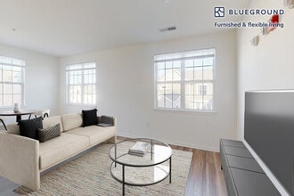 Building Photo - 152 Shipyard Dr