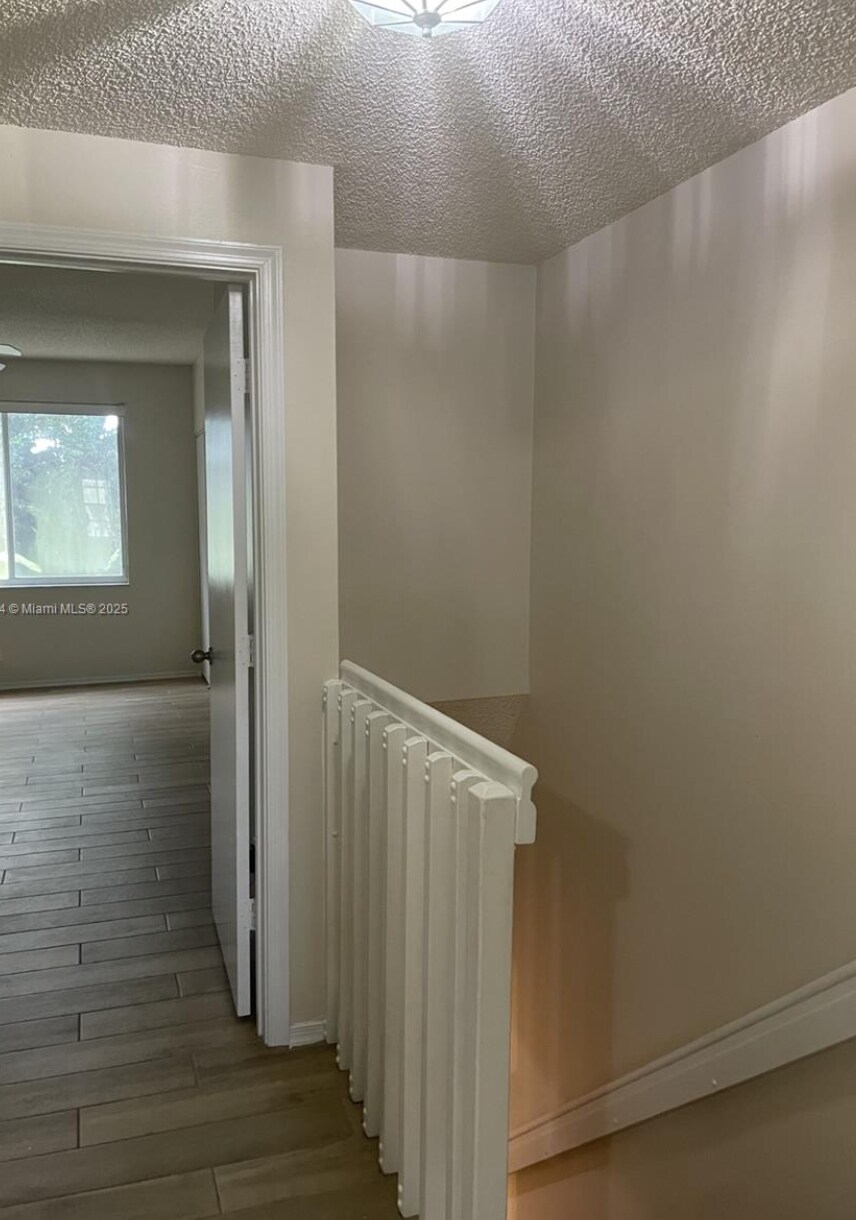 Building Photo - 145 SW 96th Ter